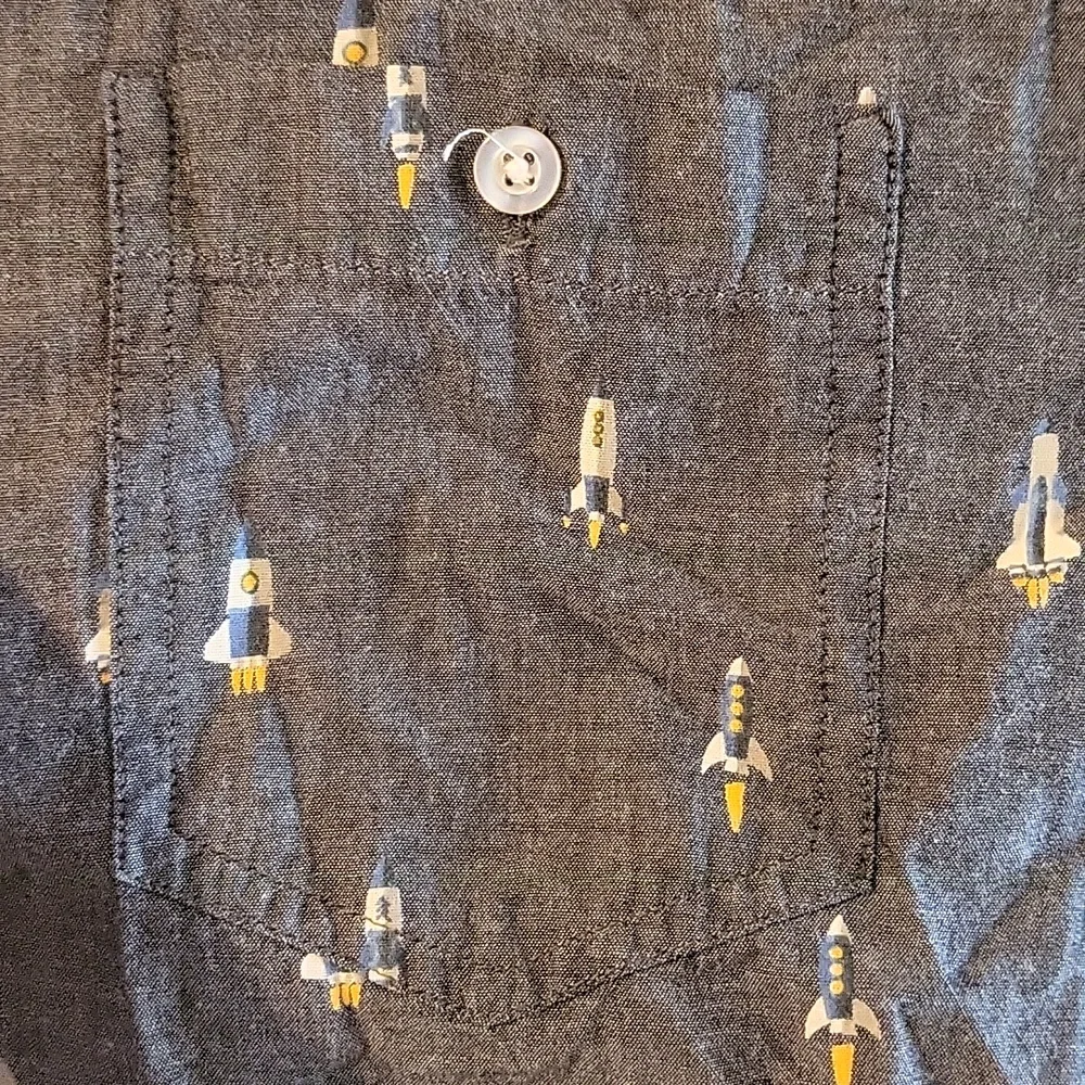 Medium Random Access Rocketship Button-up - Picture 3 of 3